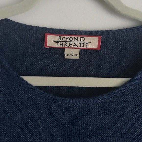 Beyond Threads Navy Alpaca Pleated Sweater, Size SM - Picture 3 of 5